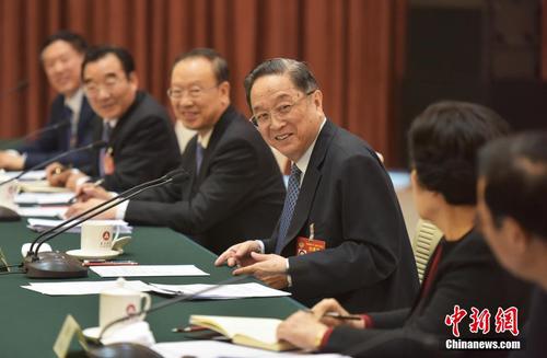 俞正聲參加民盟、無黨派人士界委員聯(lián)組會(huì)
